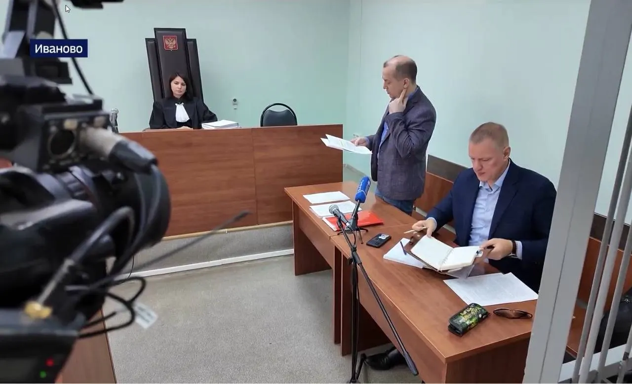 Глава Следственного комитета запросил доклад по делу редактора регионального телеканала, обвиняемого в попытке возбудить уголовное преследование сотрудников МВД; расследование затрагивает эпизоды клеветы и дела о пропавших бойцах СВО.