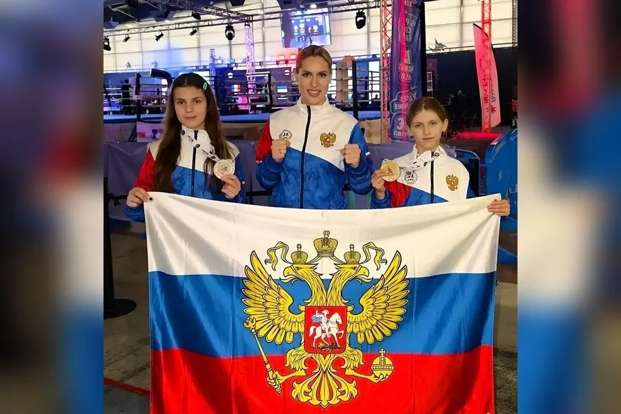 Калининградские спортсменки завоевали золото и&nbsp;серебро на&nbsp;первенстве Европы по&nbsp;муайтай в&nbsp;Париже